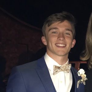 Meet your Posher, Adam